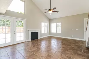 854 E Manor Dr, Chandler, AZ 85225 - Photo 6