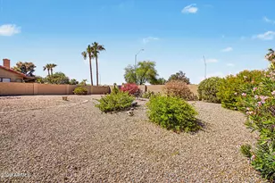 9510 W Menadota Dr, Peoria, AZ 85382 - Photo 32