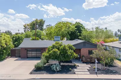 1837 E Minnezona Avenue, Phoenix, AZ 85016 - Photo 1