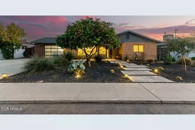 1837 E Minnezona Avenue, Phoenix, AZ 85016 - Photo 2