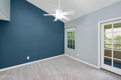 1333 E Morten Avenue #214, Phoenix, AZ 85020 - Photo 1