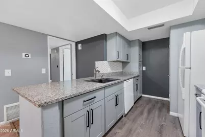1333 E Morten Avenue #214, Phoenix, AZ 85020 - Photo 10