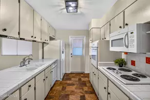 4032 W Palmaire Dr, Phoenix, AZ 85051 - Photo 14