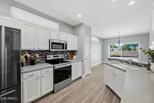 16334 W Desert Canyon Dr, Surprise, AZ 85374 - Photo 4