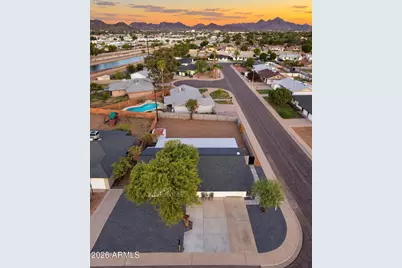 9043 N 16th Drive, Phoenix, AZ 85021 - Photo 2
