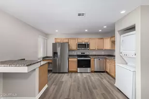 12440 N 20th St, Phoenix, AZ 85022 - Photo 8
