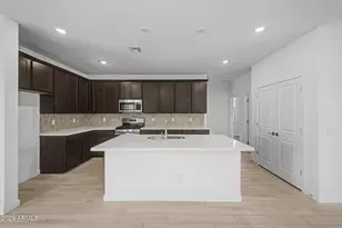 16976 W Buckhorn Trl, Surprise, AZ 85387 - Photo 12