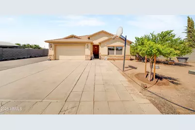 7612 N 81st Lane, Glendale, AZ 85303 - Photo 2