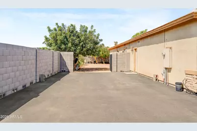 7612 N 81st Lane, Glendale, AZ 85303 - Photo 4