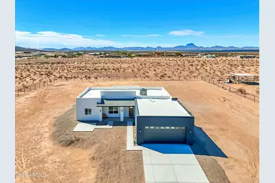 35335 W McNeil Street, Arlington, AZ 85322 - Photo 1
