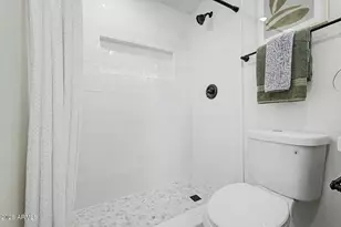 20450 N 14th Ln, Phoenix, AZ 85027 - Photo 14