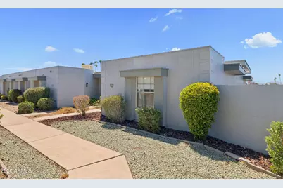 10538 W Palmeras Drive, Sun City, AZ 85373 - Photo 2