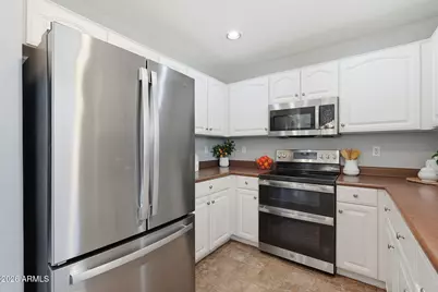 2557 W Wrangler Way, San Tan Valley, AZ 85144 - Photo 12