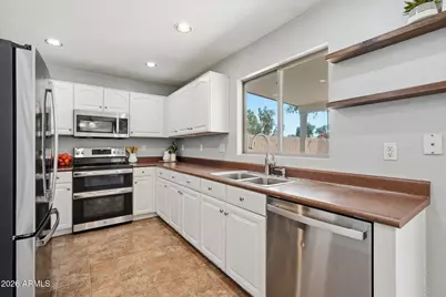 2557 W Wrangler Way, San Tan Valley, AZ 85144 - Photo 10