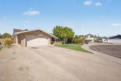 4222 W Solano Drive, Phoenix, AZ 85019 - Photo 2