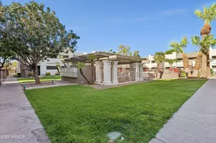 3301 E Earll Dr, Phoenix, AZ 85018 - Photo 24