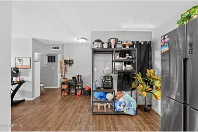 2940 N 38th Street #8, Phoenix, AZ 85018 - Photo 4