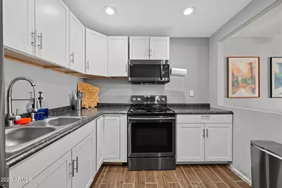 2940 N 38th Street #8, Phoenix, AZ 85018 - Photo 6