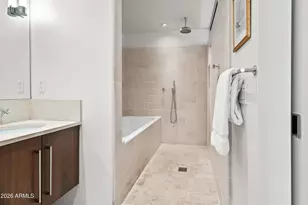 4739 N Scottsdale Rd, Scottsdale, AZ 85251 - Photo 14
