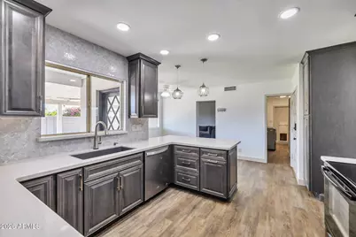 8215 E Cambridge Avenue, Scottsdale, AZ 85257 - Photo 8