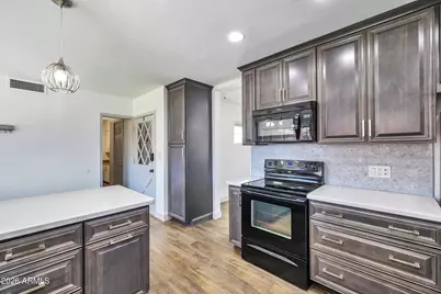 8215 E Cambridge Avenue, Scottsdale, AZ 85257 - Photo 12