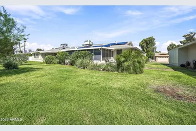 10841 W Hatcher Road, Sun City, AZ 85351 - Photo 22
