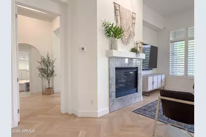3818 E Crest Lane, Phoenix, AZ 85050 - Photo 10