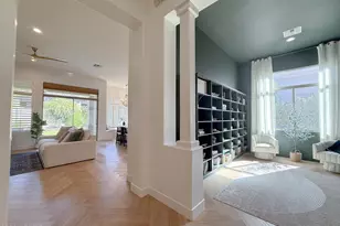 3818 E Crest Ln, Phoenix, AZ 85050 - Photo 20