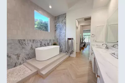 3818 E Crest Lane, Phoenix, AZ 85050 - Photo 16