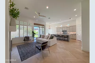 3818 E Crest Lane, Phoenix, AZ 85050 - Photo 8