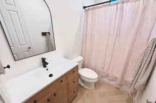 3818 E Crest Ln, Phoenix, AZ 85050 - Photo 30