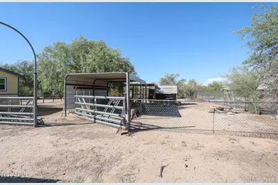 21716 W Narramore Road, Buckeye, AZ 85326 - Photo 2