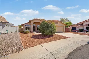 11067 S Obispo Dr, Goodyear, AZ 85338 - Photo 2