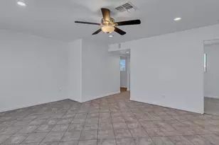 5736 N 32nd Dr, Phoenix, AZ 85017 - Photo 14