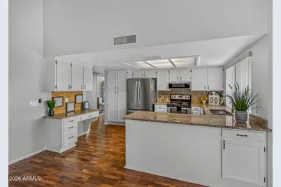 19708 N 98th Lane, Peoria, AZ 85382 - Photo 10
