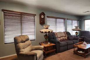 36 S Valencia Ct, Casa Grande, AZ 85194 - Photo 8