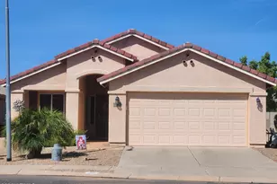 36 S Valencia Ct, Casa Grande, AZ 85194 - Photo 1