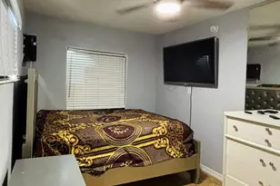 3720 W Mauna Loa Ln, Phoenix, AZ 85053 - Photo 12