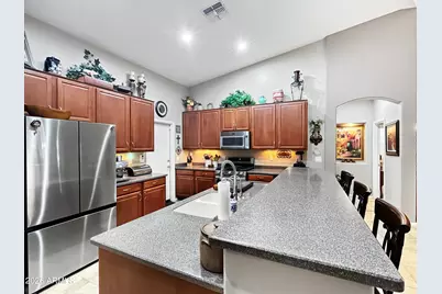 18519 W Onyx Court, Waddell, AZ 85355 - Photo 4
