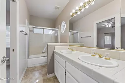 3310 E Rock Wren Road, Phoenix, AZ 85044 - Photo 32