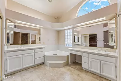 3310 E Rock Wren Road, Phoenix, AZ 85044 - Photo 24