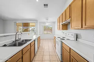 405 W Primoroso Dr, Gilbert, AZ 85233 - Photo 10