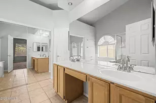 405 W Primoroso Dr, Gilbert, AZ 85233 - Photo 16