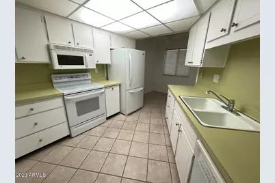 16810 N Boswell Boulevard, Sun City, AZ 85351 - Photo 6