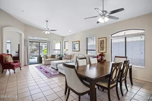276 E Ashurst Dr, Phoenix, AZ 85048 - Photo 8