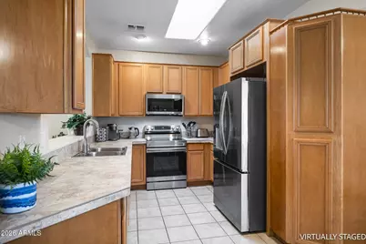 276 E Ashurst Drive, Phoenix, AZ 85048 - Photo 14