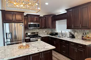 1709 S 123rd Dr, Avondale, AZ 85323 - Photo 4