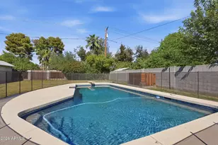 4208 E Wilshire Dr, Phoenix, AZ 85008 - Photo 2