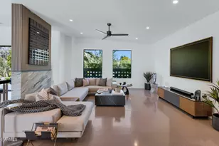 75 E Griswold Rd, Phoenix, AZ 85020 - Photo 12
