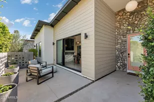 75 E Griswold Rd, Phoenix, AZ 85020 - Photo 2